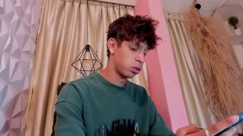 Snapshot of ethan_qop chatting on July 8, 11:04 am Ethan online show from July 8, 11:04 am