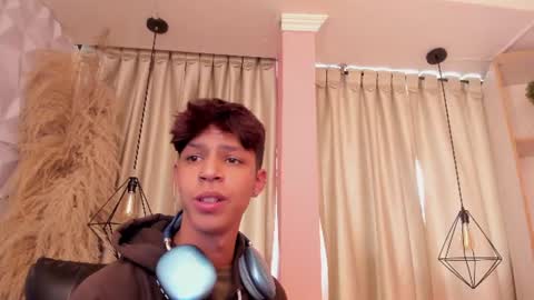 Snapshot of ethan_qop chatting on July 28, 3:21 pm Ethan online show from July 28, 3:21 pm