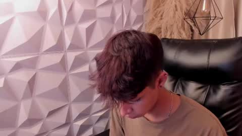 Snapshot of ethan_qop chatting on July 28, 6:20 pm Ethan online show from July 28, 6:20 pm