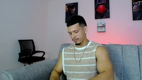 ethan_rodgers01 online show from July 13, 2:20 pm