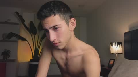 Snapshot of ethan_skiny_ chatting on January 7, 3:46 am Joan online show from January 7, 3:46 am