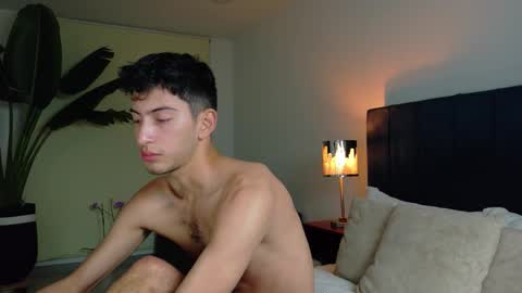 Snapshot of ethan_skiny_ chatting on November 2, 4:59 am Joan online show from November 2, 4:59 am