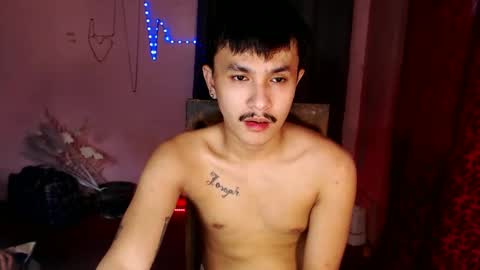 Snapshot of ethan_uwuxx chatting on December 30, 3:25 am DAVE online show from December 30, 3:25 am