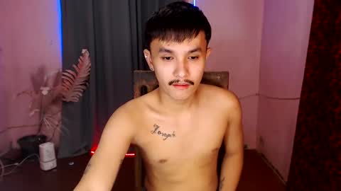 Snapshot of ethan_uwuxx chatting on January 11, 10:19 am DAVE online show from January 11, 10:19 am