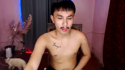 Snapshot of ethan_uwuxx chatting on January 14, 12:45 pm DAVE online show from January 14, 12:45 pm