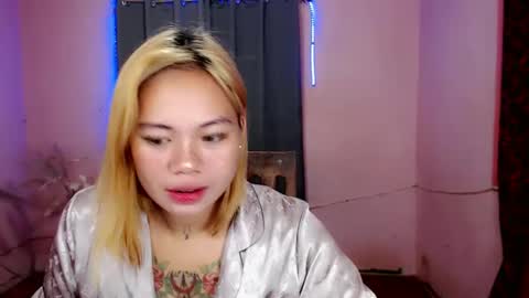 Snapshot of ethan_uwuxx chatting on February 3, 1:51 pm DAVE online show from February 3, 1:51 pm