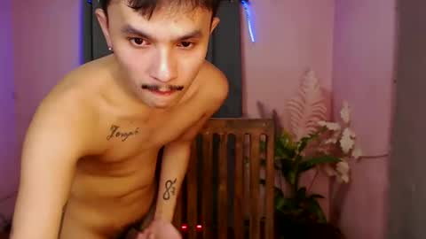 Snapshot of ethan_uwuxx chatting on February 11, 2:24 pm DAVE online show from February 11, 2:24 pm