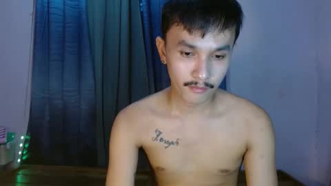 Snapshot of ethan_uwuxx chatting on February 17, 8:58 pm DAVE online show from February 17, 8:58 pm