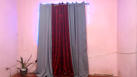 Snapshot of ethan_uwuxx chatting on February 26, 6:54 pm DAVE online show from February 26, 6:54 pm