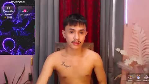 Snapshot of ethan_uwuxx chatting on March 3, 1:53 am DAVE online show from March 3, 1:53 am