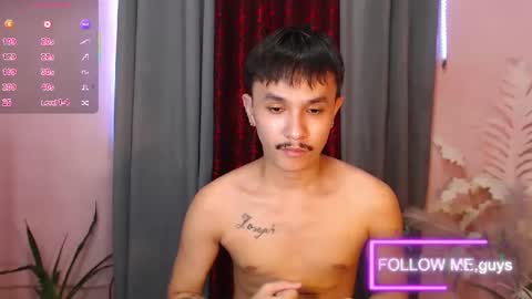 Snapshot of ethan_uwuxx chatting on March 5, 11:27 pm DAVE online show from March 5, 11:27 pm