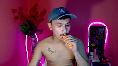 Snapshot of ethan_uwuxx chatting on September 18, 10:56 pm DAVE online show from September 18, 10:56 pm