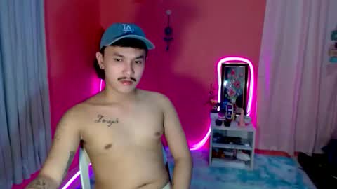 Snapshot of ethan_uwuxx chatting on October 5, 12:42 am DAVE online show from October 5, 12:42 am