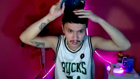 Snapshot of ethan_uwuxx chatting on October 14, 3:51 am DAVE online show from October 14, 3:51 am