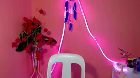 Snapshot of ethan_uwuxx chatting on October 17, 3:20 am DAVE online show from October 17, 3:20 am