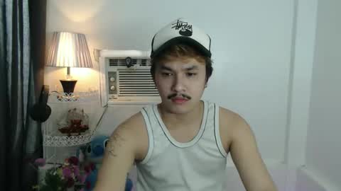 Snapshot of ethan_uwuxx chatting on March 2, 8:10 am DAVE online show from March 2, 8:10 am