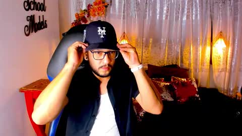 ethan w7 online show from October 13, 8:09 pm