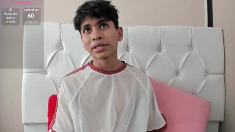 Snapshot of ethan_westt chatting on September 26, 9:08 pm Ethan online show from September 26, 9:08 pm