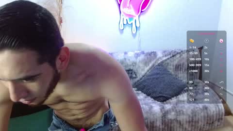 ethanblaze_ online show from January 12, 11:48 am