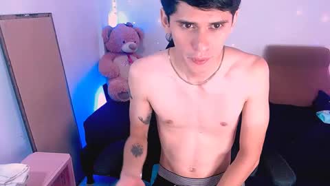 Snapshot of ethancoleeman chatting on September 21, 2:51 pm EthanColeeman online show from September 21, 2:51 pm