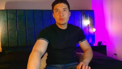 ethanconnor_ online show from March 20, 12:10 pm