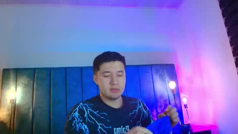 ethanconnor_ online show from March 27, 12:05 pm