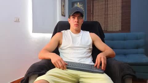 Snapshot of ethangreey1 chatting on April 27, 3:43 pm ethangreey1 online show from April 27, 3:43 pm