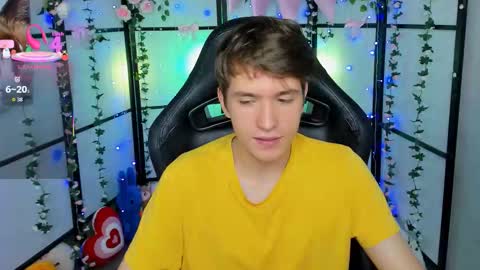 Snapshot of ethansinful chatting on September 12, 6:02 am Ethan online show from September 12, 6:02 am