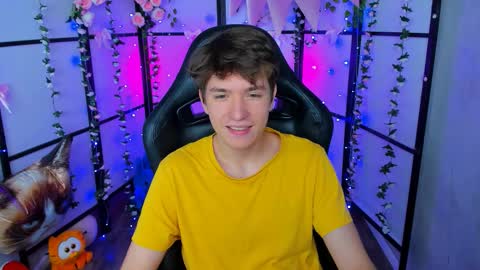 Snapshot of ethansinful chatting on September 21, 5:42 am Ethan online show from September 21, 5:42 am