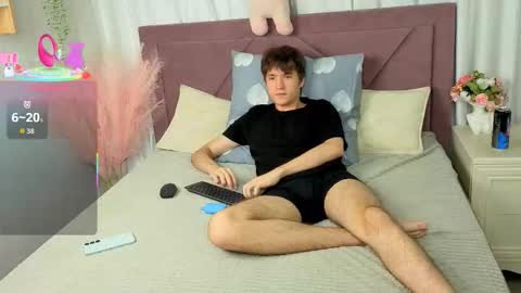 Snapshot of ethansinful chatting on October 5, 9:13 pm Ethan online show from October 5, 9:13 pm