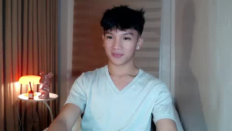 Snapshot of etherealboytoy4hire chatting on February 3, 12:54 pm Rey online show from February 3, 12:54 pm