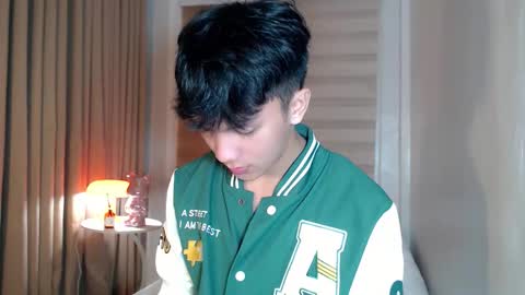 Snapshot of etherealboytoy4hire chatting on February 19, 1:51 pm Rey online show from February 19, 1:51 pm