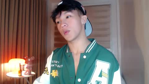 Rey online show from April 13, 6:02 pm