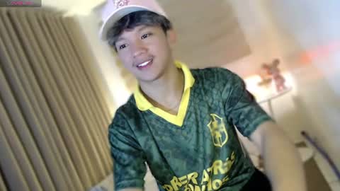Snapshot of etherealboytoy4hire chatting on August 8, 5:31 am Rey online show from August 8, 5:31 am