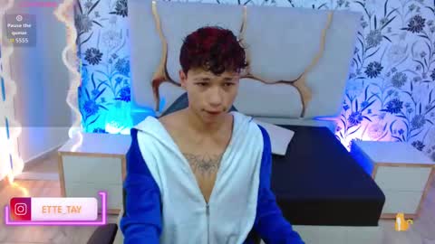 Snapshot of ette_tay chatting on September 23, 3:31 am ette online show from September 23, 3:31 am