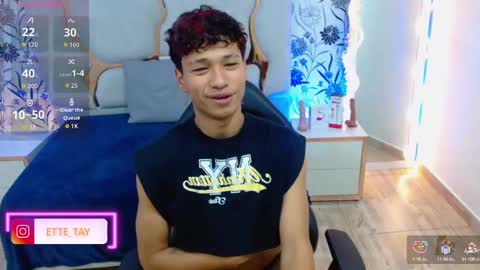 Snapshot of ette_tay chatting on October 1, 3:12 am ette online show from October 1, 3:12 am