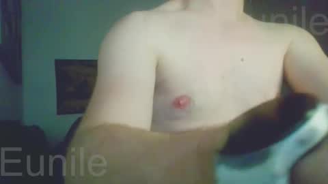 Snapshot of eunile chatting on December 21, 2:08 am eunile online show from December 21, 2:08 am