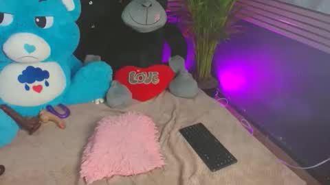 Snapshot of eva_06 chatting on November 8, 11:25 pm eva_06 online show from November 8, 11:25 pm