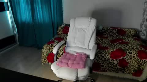 Snapshot of eva_7777 chatting on July 17, 9:27 am Eva online show from July 17, 9:27 am