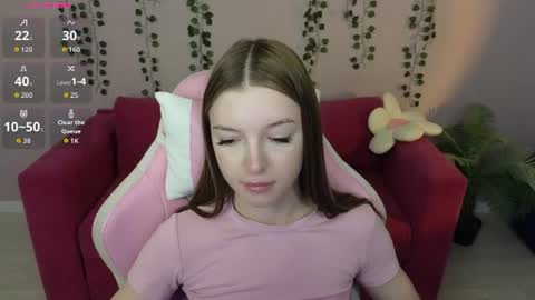 Snapshot of eva__thompson chatting on July 12, 1:07 am Eva online show from July 12, 1:07 am