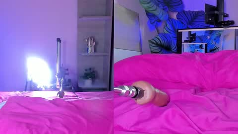 Snapshot of eva_blondee chatting on February 23, 12:48 pm Eva online show from February 23, 12:48 pm