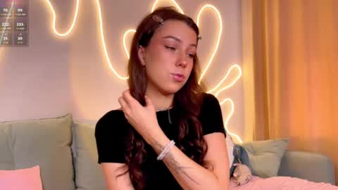 Snapshot of eva_collins_x chatting on April 23, 3:08 am Eva online show from April 23, 3:08 am