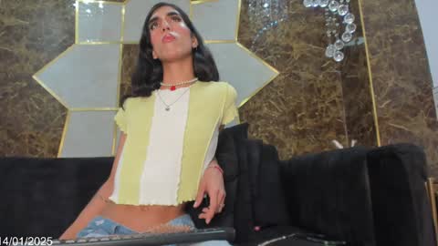 Snapshot of eva_coluccy chatting on January 14, 4:29 pm EVA COLUCCY online show from January 14, 4:29 pm