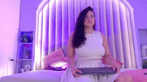 Snapshot of eva_daemon chatting on May 29, 12:25 pm EVA DAEMON online show from May 29, 12:25 pm
