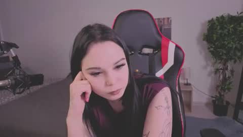 Eva  online show from February 9, 5:50 pm