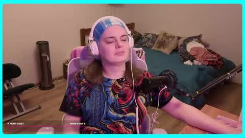 Snapshot of eva_katt chatting on May 16, 12:15 pm Gamer Katt online show from May 16, 12:15 pm