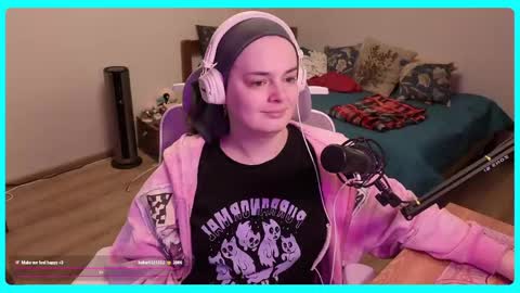 Snapshot of eva_katt chatting on May 28, 12:02 pm Gamer Katt online show from May 28, 12:02 pm