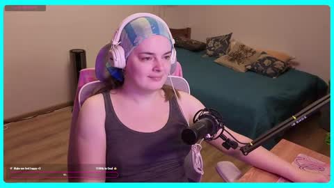 Snapshot of eva_katt chatting on June 7, 2:21 pm Gamer Katt online show from June 7, 2:21 pm