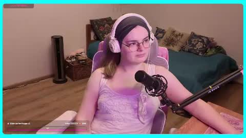 Snapshot of eva_katt chatting on June 9, 1:34 pm Gamer Katt online show from June 9, 1:34 pm