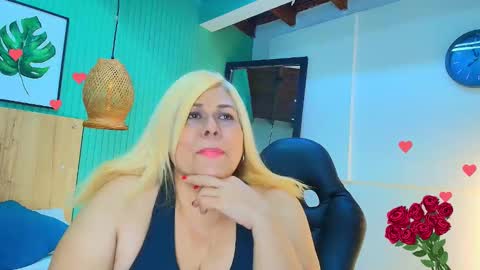 eva_love49 online show from February 23, 6:49 pm